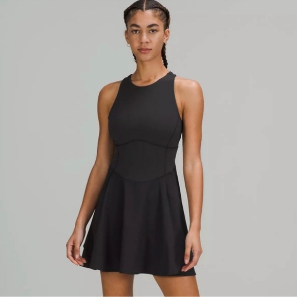 LULULEMON Court Crush Tennis Dress Size 6 NWT - Picture 1 of 7